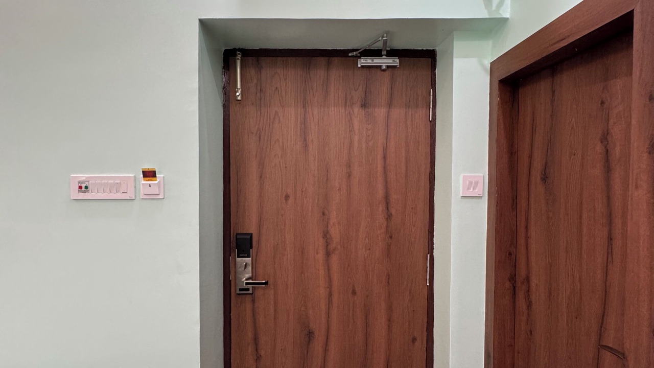Photo of Bedroom in Sealdah