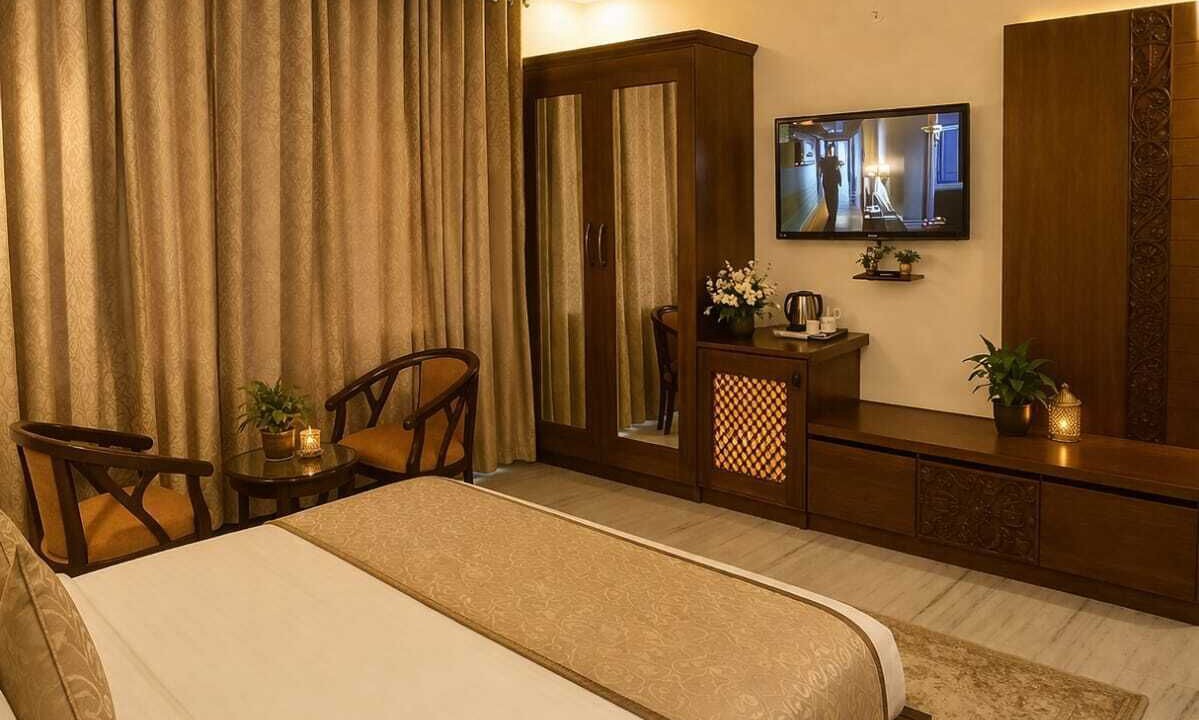 Photo of Bedroom in Taj Ganj
