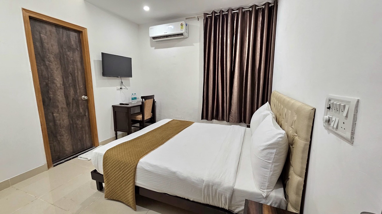 Photo of Bedroom in East of Kailash