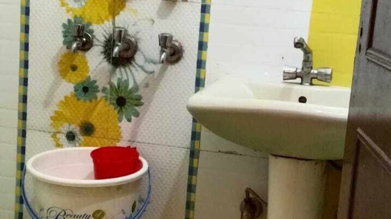 Photo of Bedroom in Jangpura