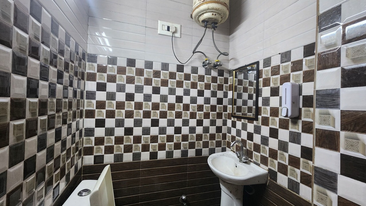 Photo of Bathroom in Jangpura