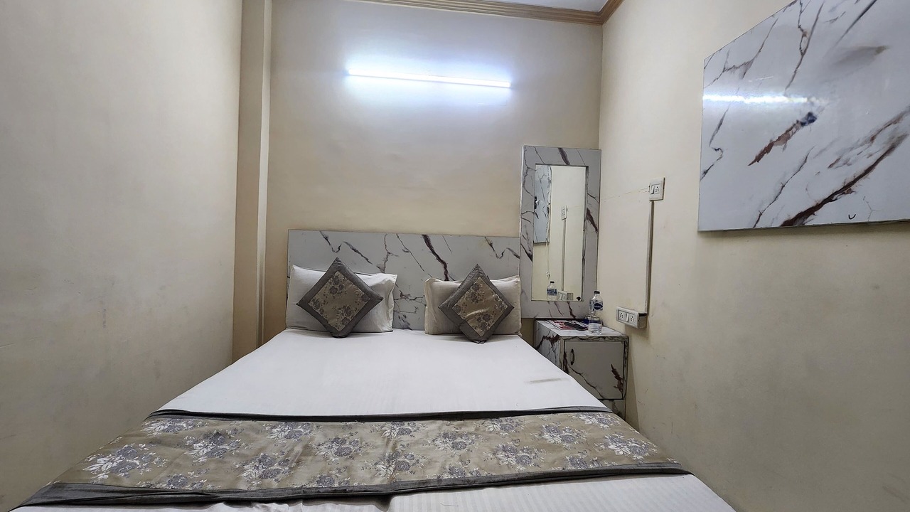 Photo of Bedroom in Jangpura