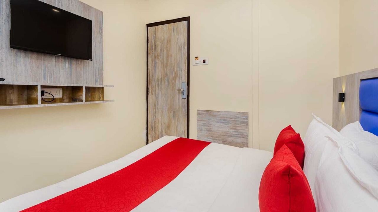 Photo of Bedroom in Jogeshwari West