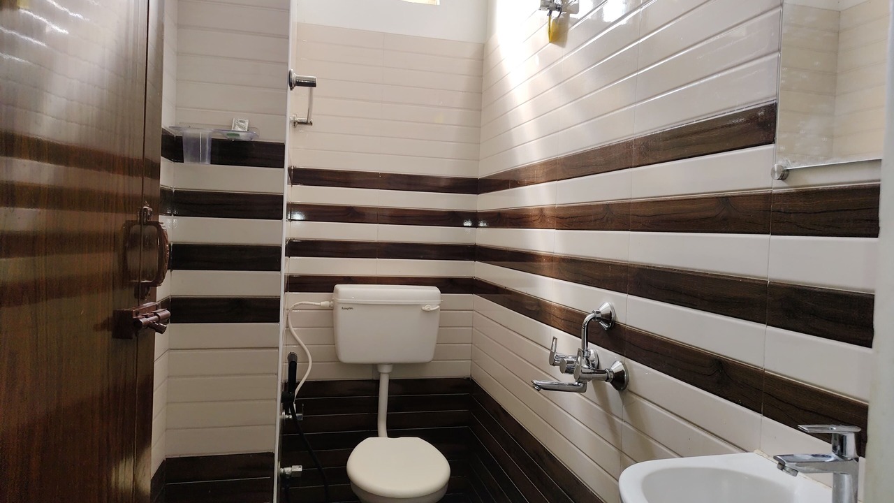 Photo of Bathroom in Kuilapalayam