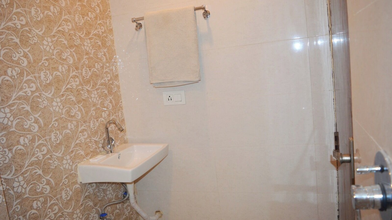 Photo of Bathroom in Mahipalpur Extension