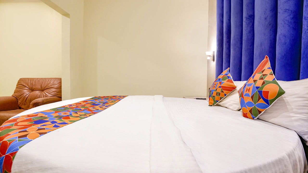 Photo of Bedroom in Versova