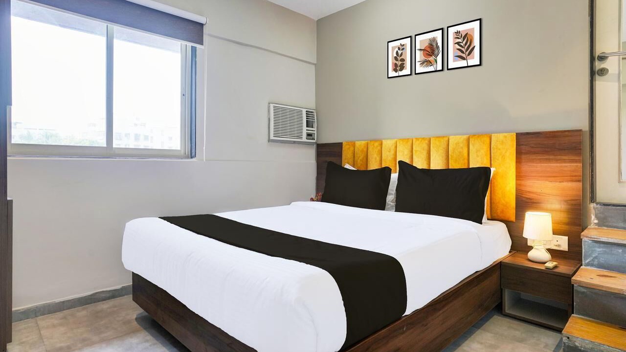 Photo of Bedroom in Juhu