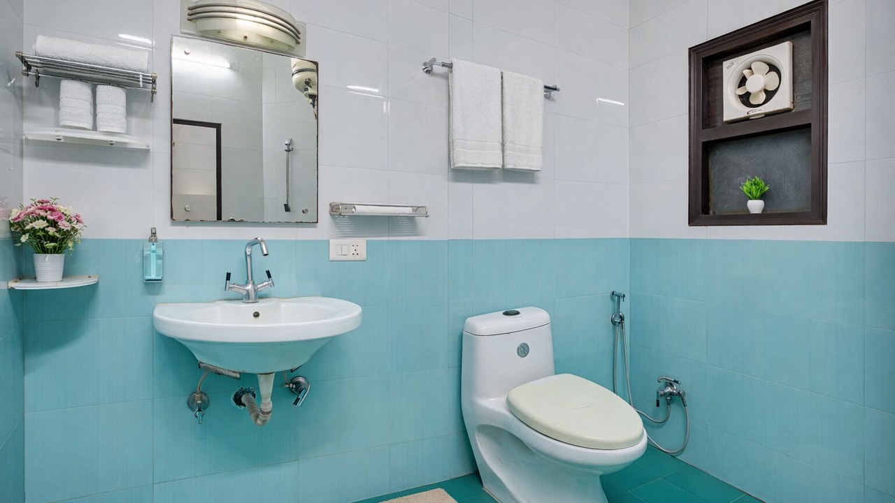 Photo of Bathroom in Dariyaganj