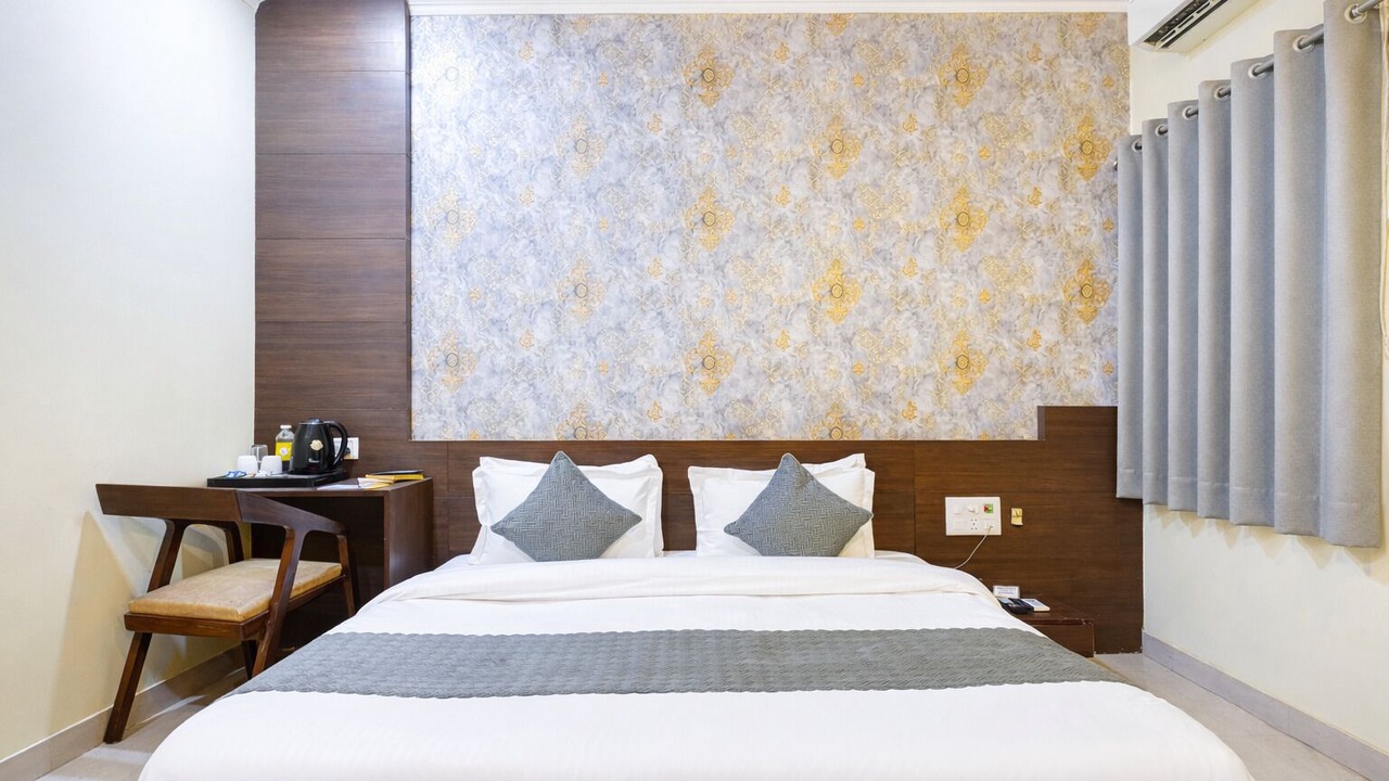 Photo of Bedroom in Dariyaganj