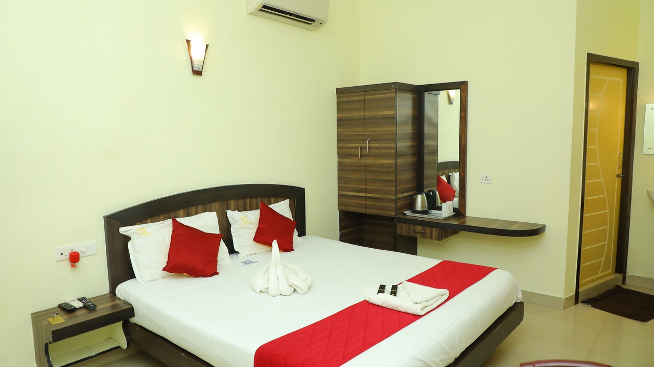 Photo of Bedroom in Ganapathichettikulam