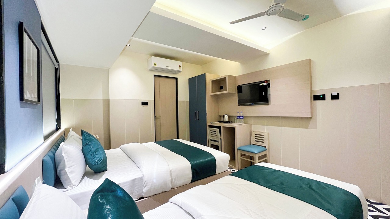 Photo of Bedroom in Bandra East