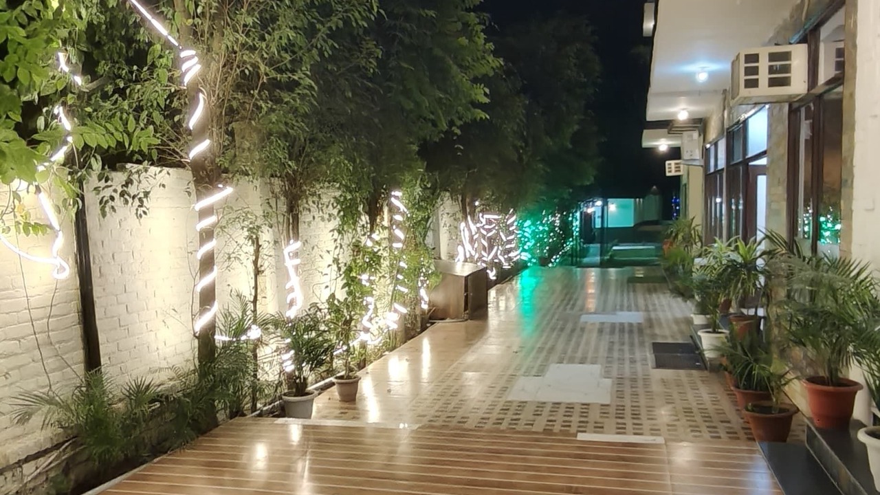Photo of Outdoor in Garjia