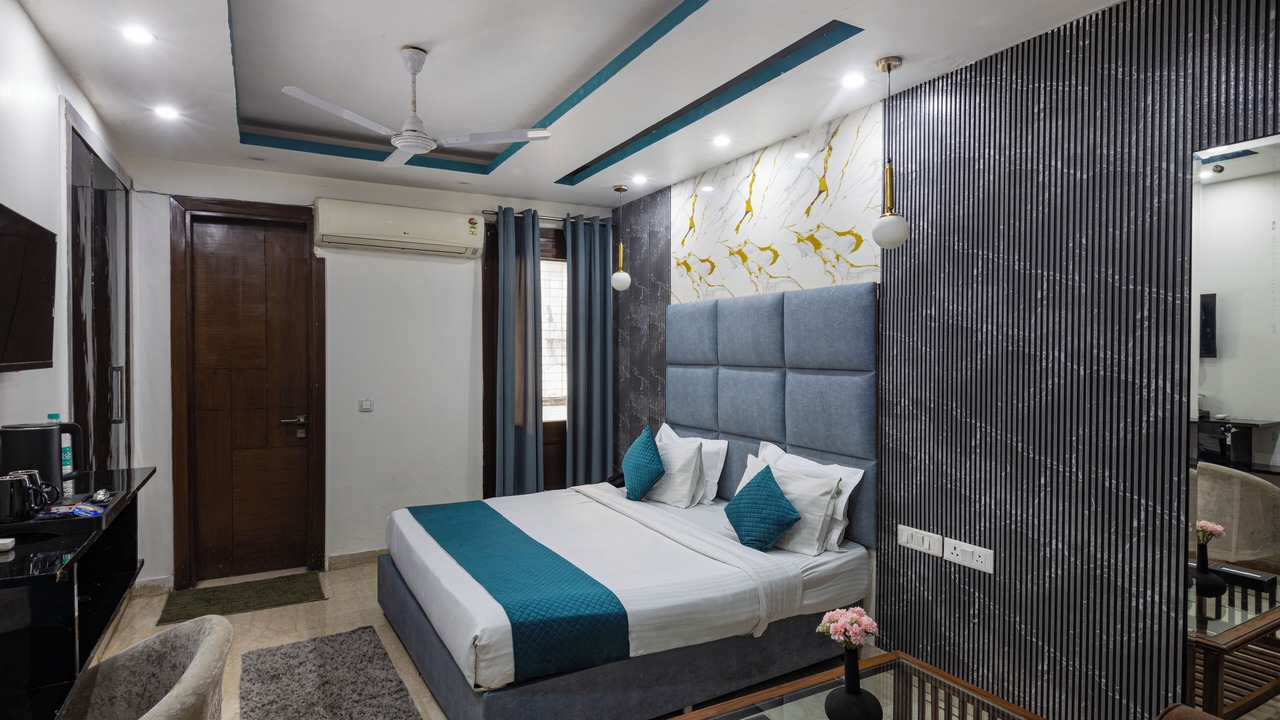 Photo of Bedroom in Kalkaji