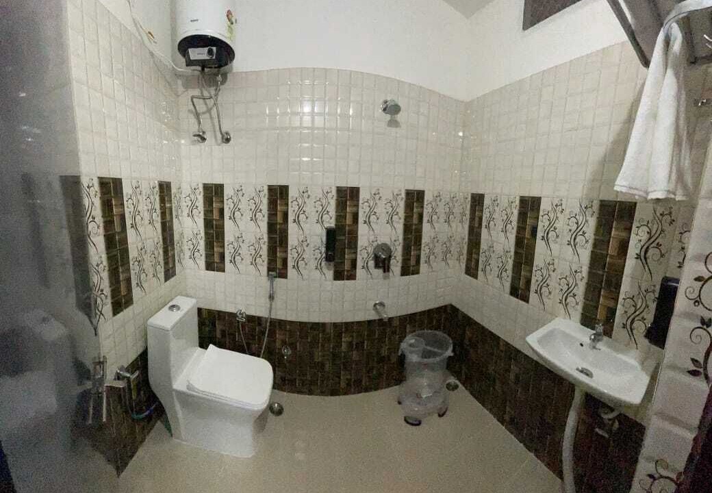 Photo of Bathroom in Gayariawas