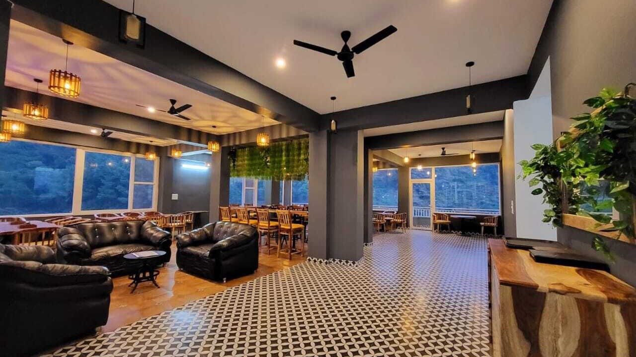Photo of Livingroom in Ghanyara Khas