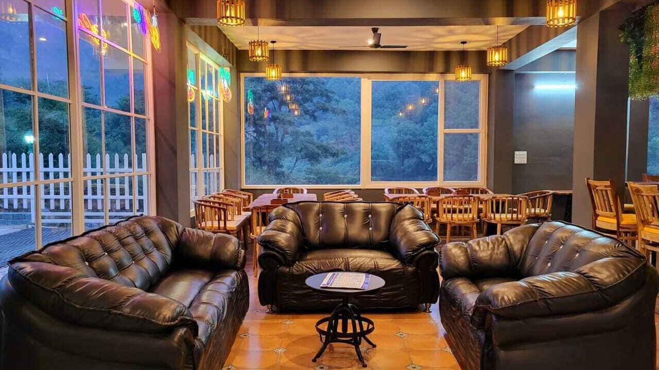 Photo of Livingroom in Ghanyara Khas