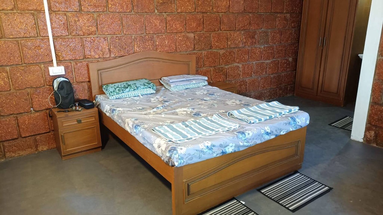 Photo of Bedroom in Timbholi