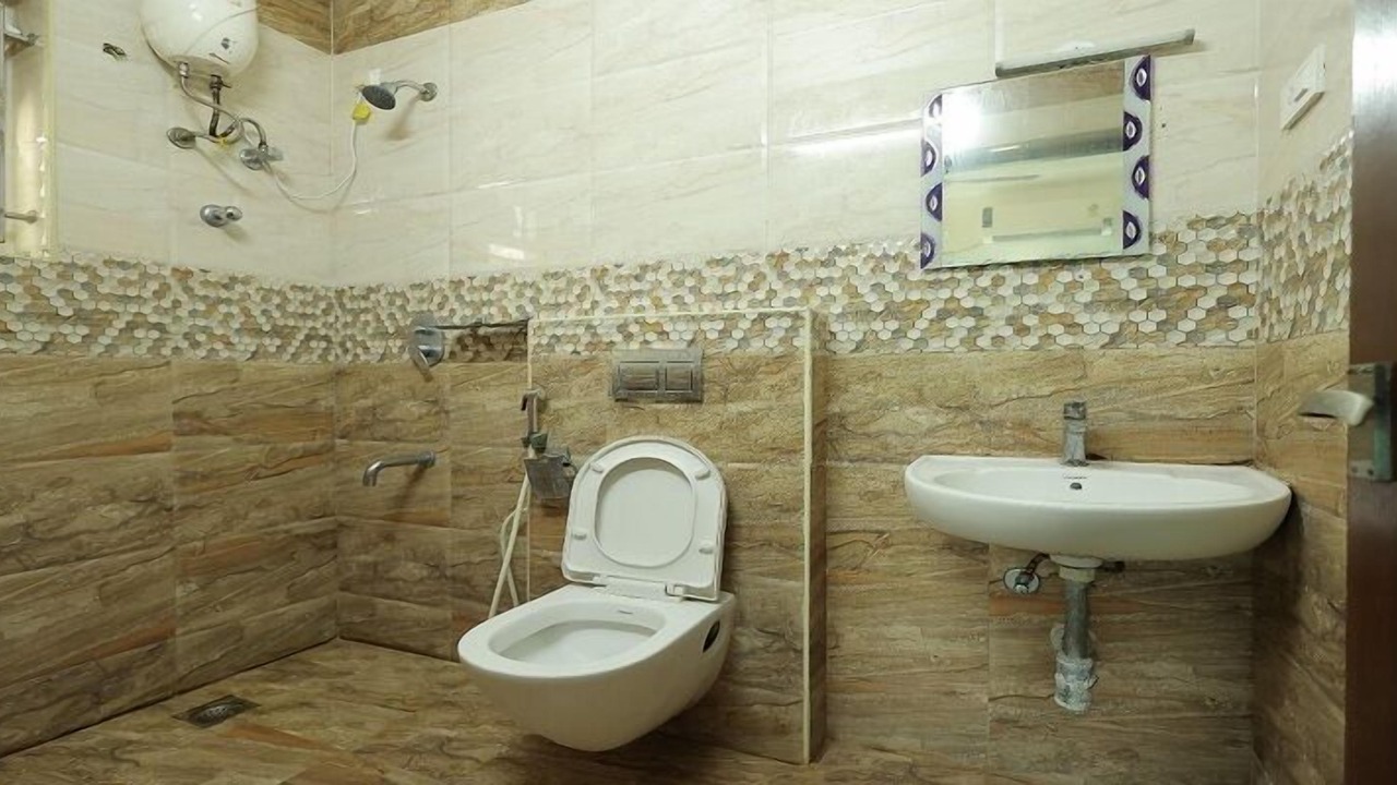 Photo of Bathroom in Covelong Beach
