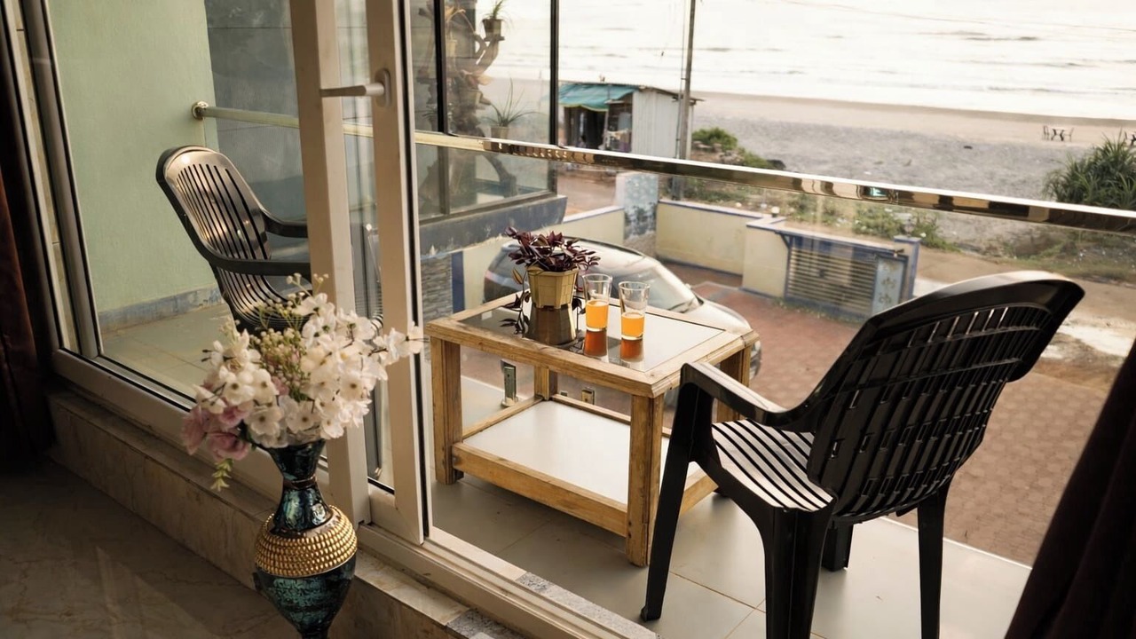 Photo of Patio Balcony in Murudeshwara