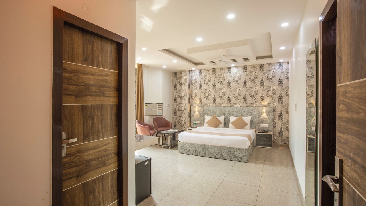 Photo of Bedroom in Mahipalpur