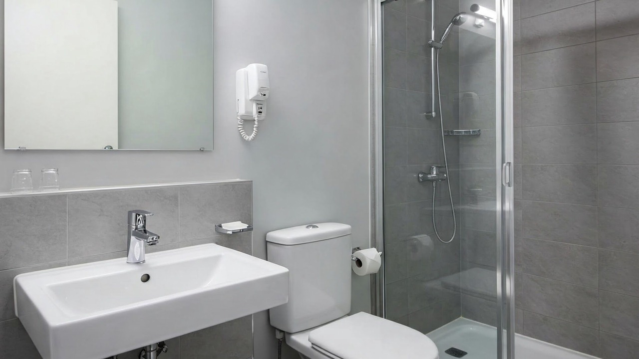 Photo of Bathroom in Brookefield