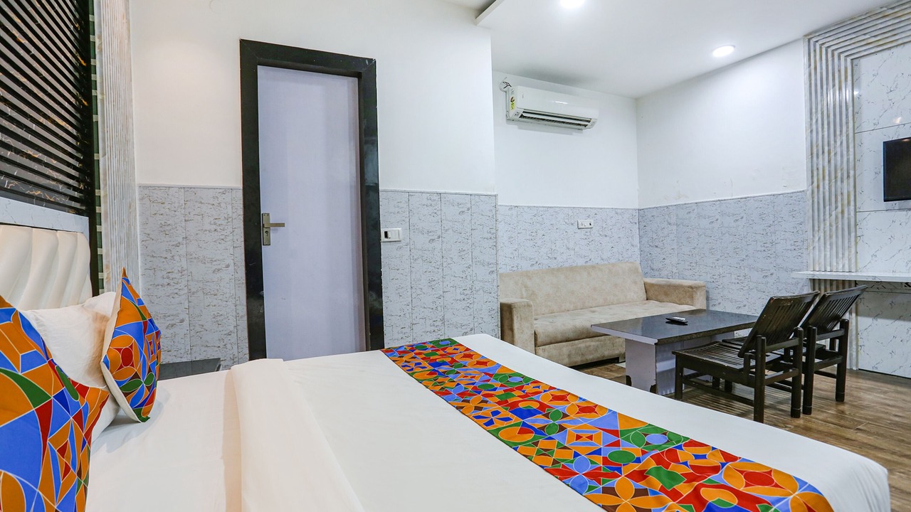 Photo of Bedroom in Karol Bagh