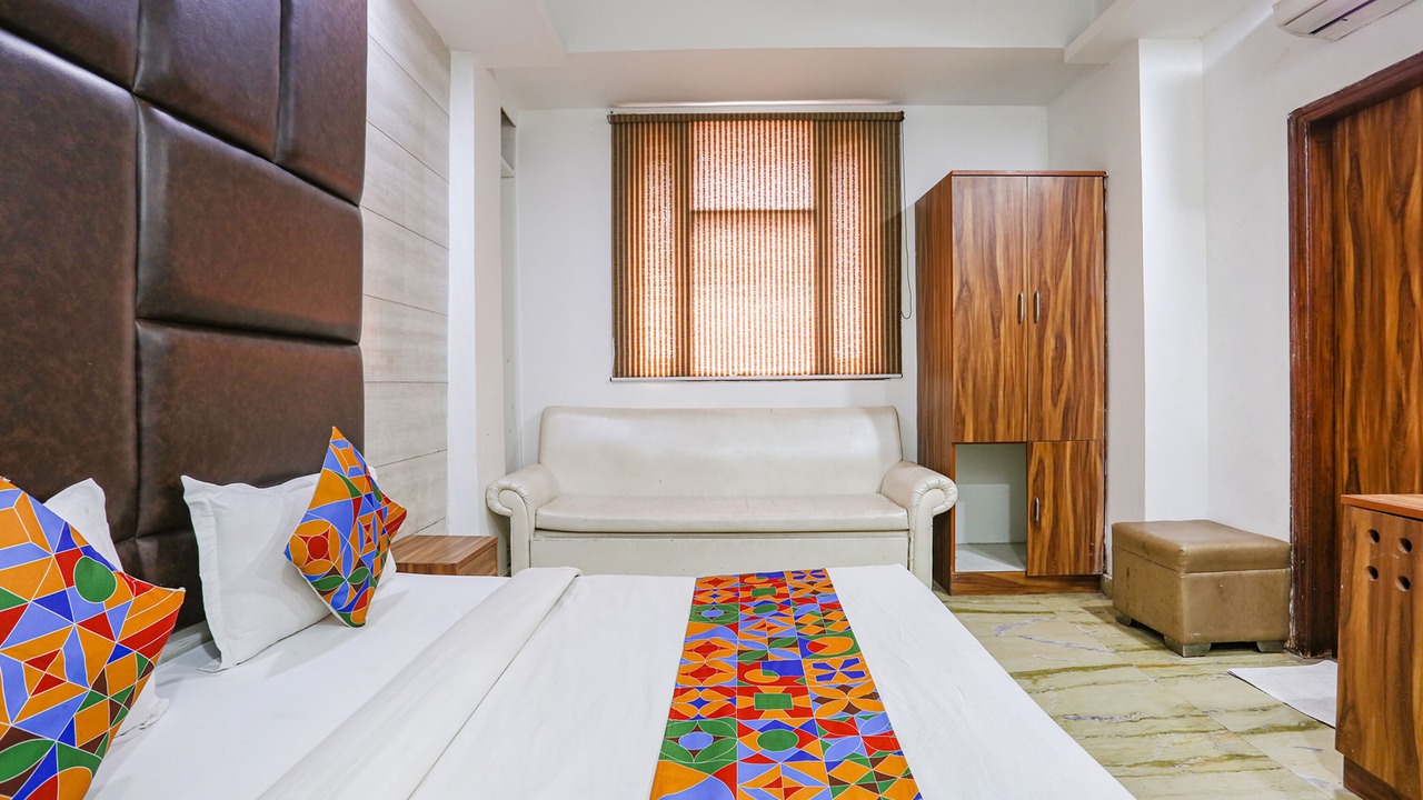 Photo of Bedroom in Karol Bagh