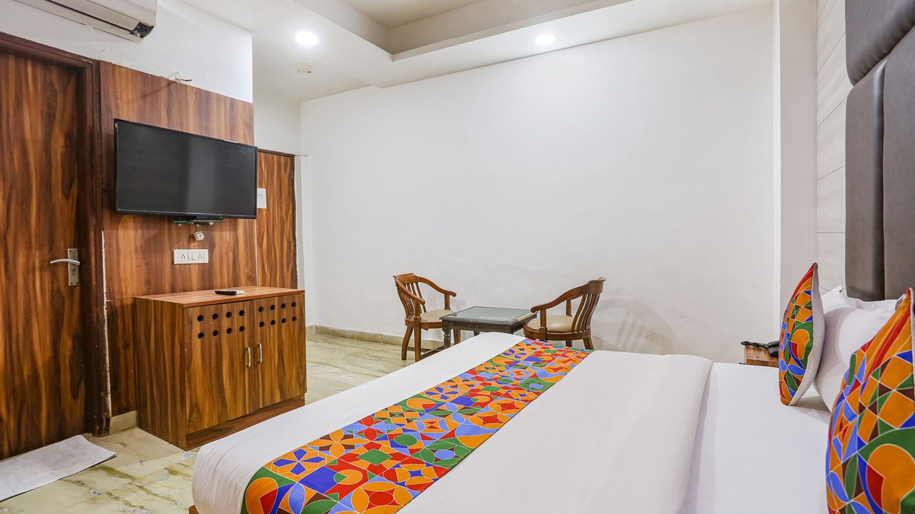 Photo of Bedroom in Karol Bagh