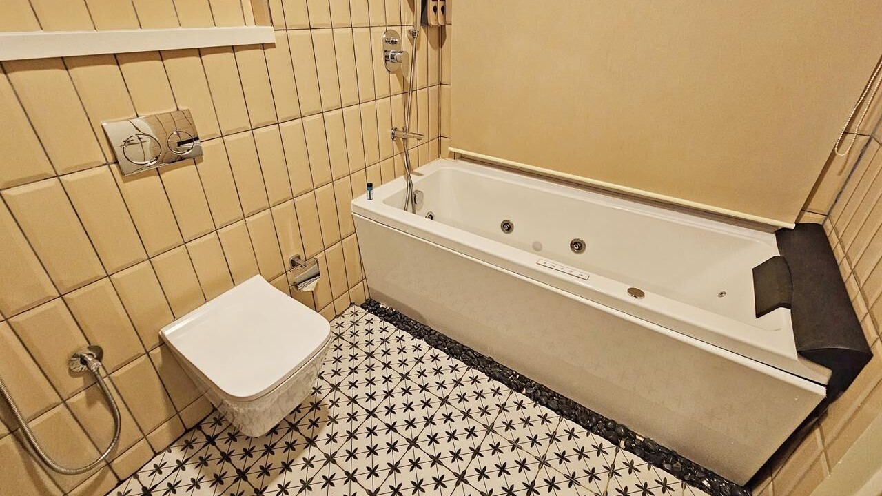 Photo of Bathroom in White Town