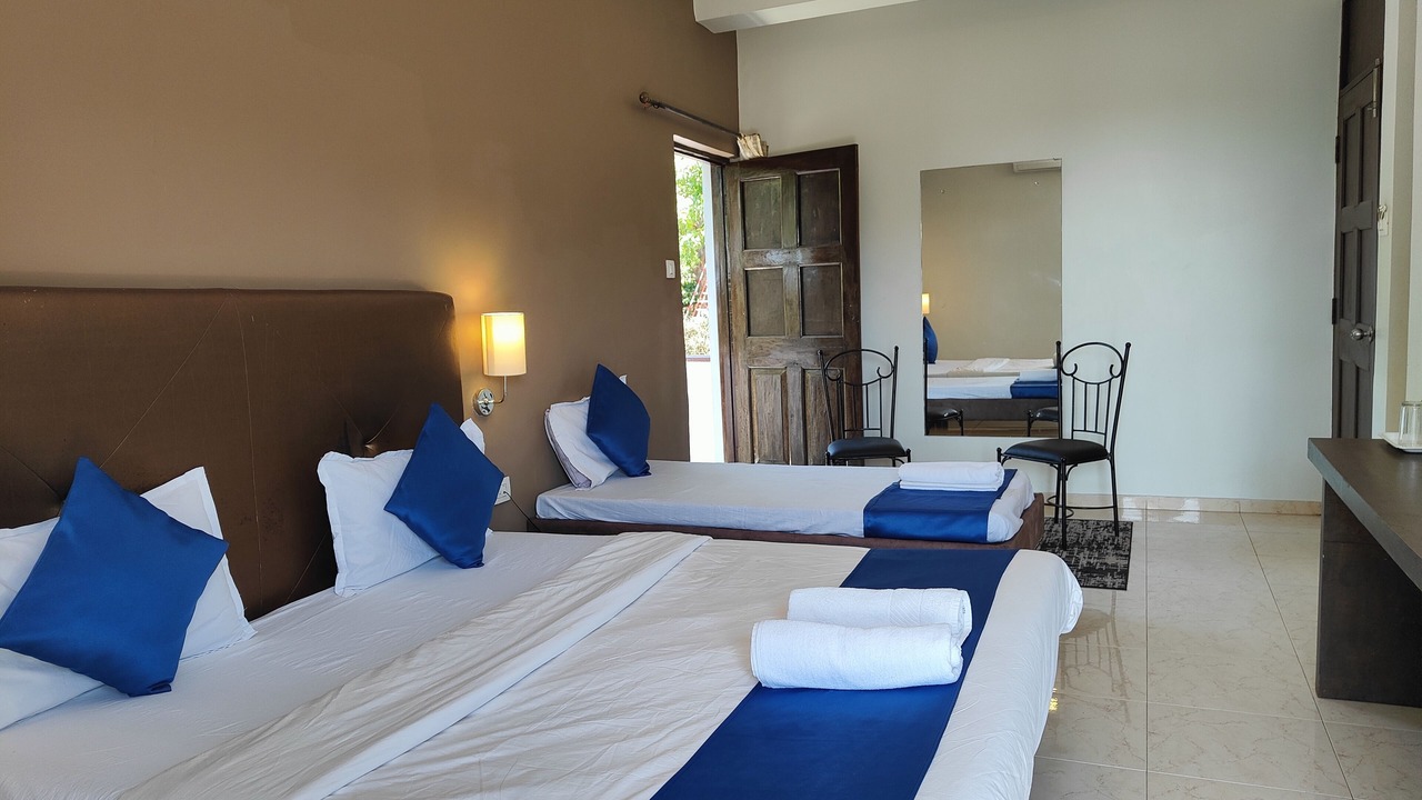 Photo of Bedroom in Mahabaleshwar