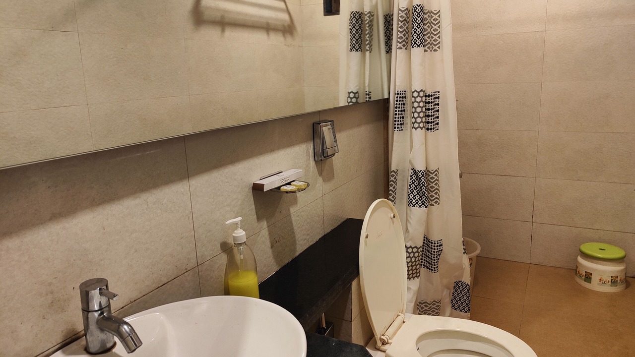 Photo of Bathroom in Mahabaleshwar