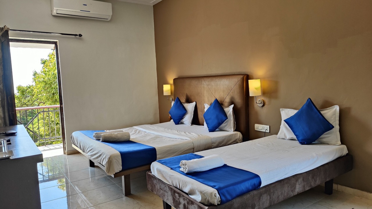 Photo of Bedroom in Mahabaleshwar