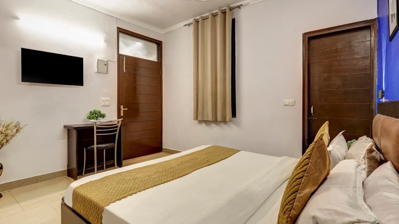 Photo of Bedroom in Sainik Farm