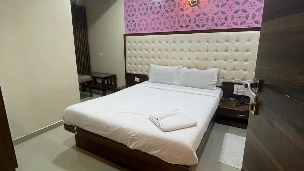 Photo of Bedroom in Jogeshwari West