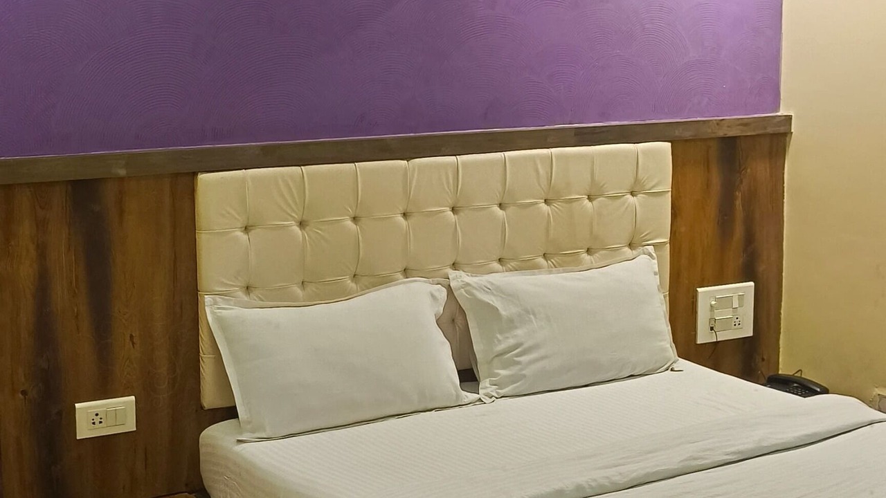 Photo of Bedroom in Jogeshwari West