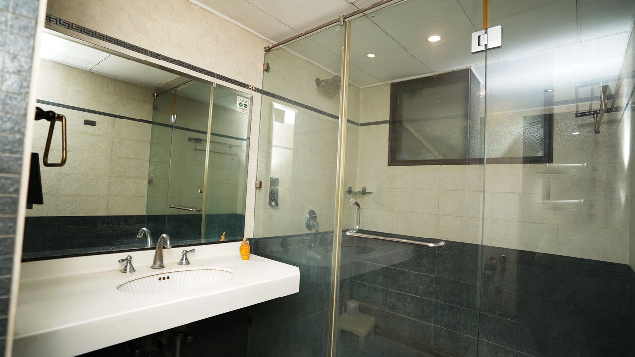 Photo of Bathroom in New Friends Colony