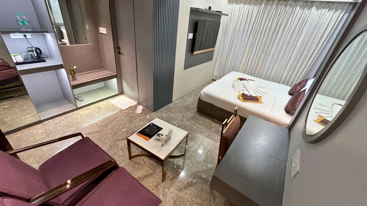 Photo of Bedroom in Malda