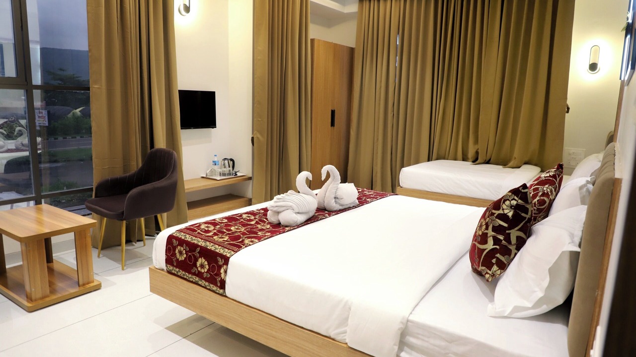 Photo of Bedroom in Daulatabad