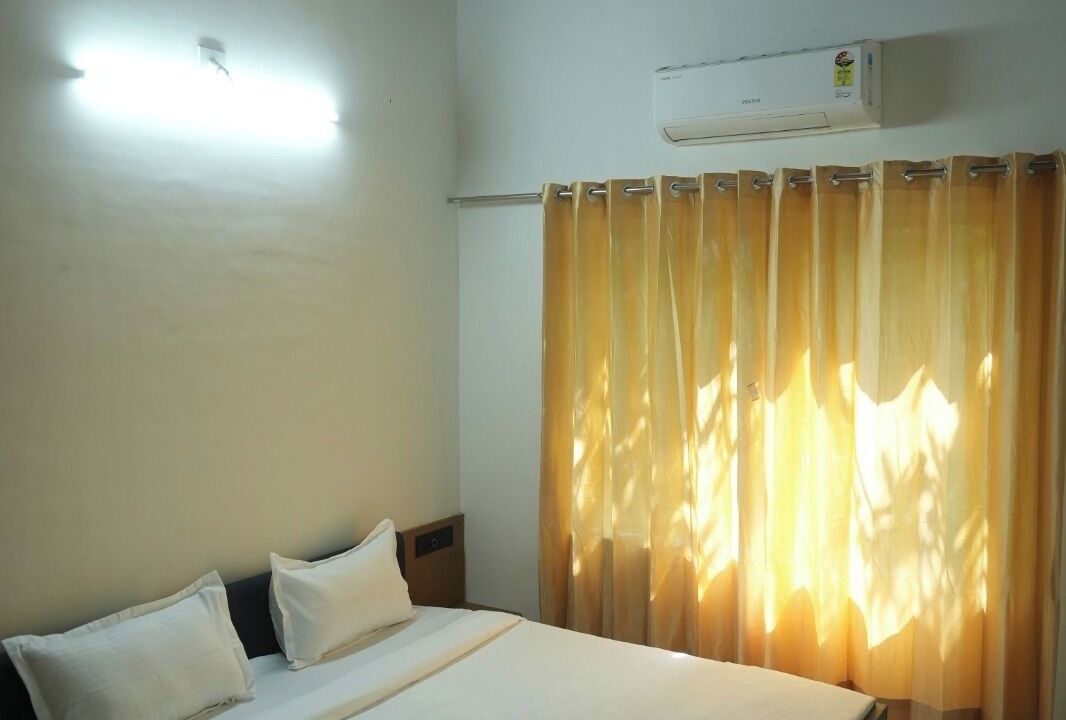 Photo of Bedroom in Junagadh
