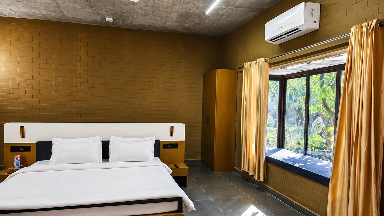 Photo of Bedroom in Junagadh