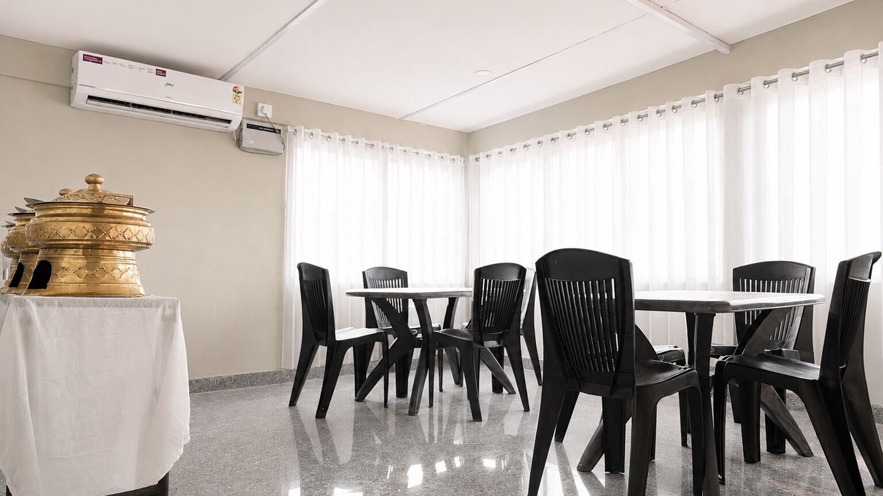 Photo of Bedroom in Sualkuchi