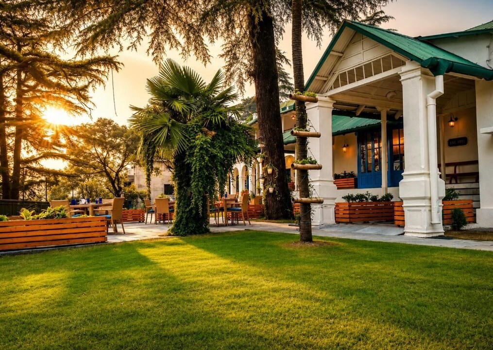 Photo of Outdoor in The Mall Road