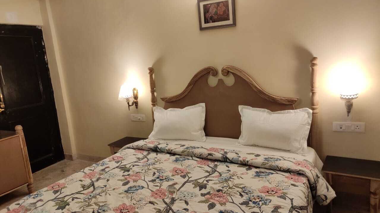 Photo of Bedroom in Shavri Colony