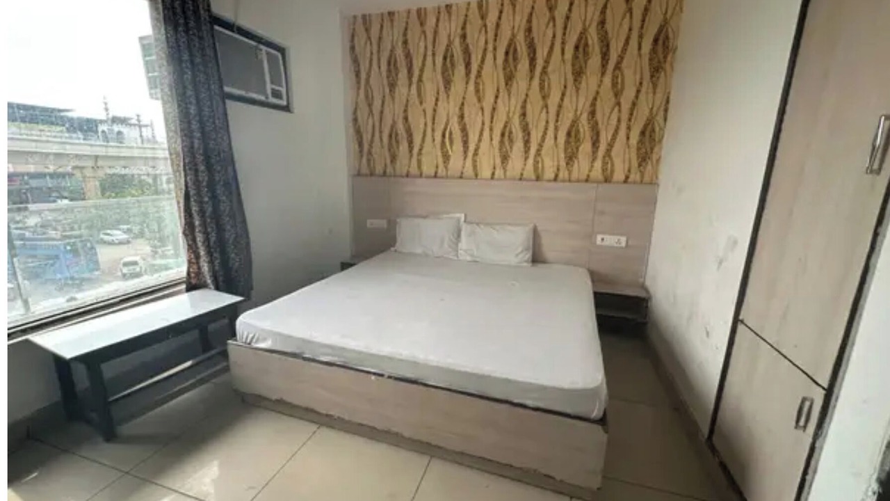 Photo of Bedroom in Azadpur