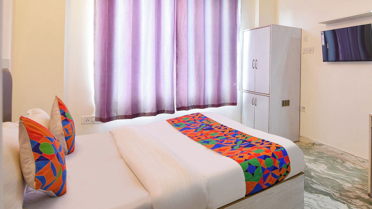 Photo of Bedroom in Karol Bagh
