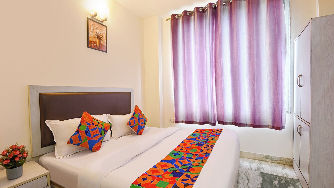 Photo of Bedroom in Karol Bagh