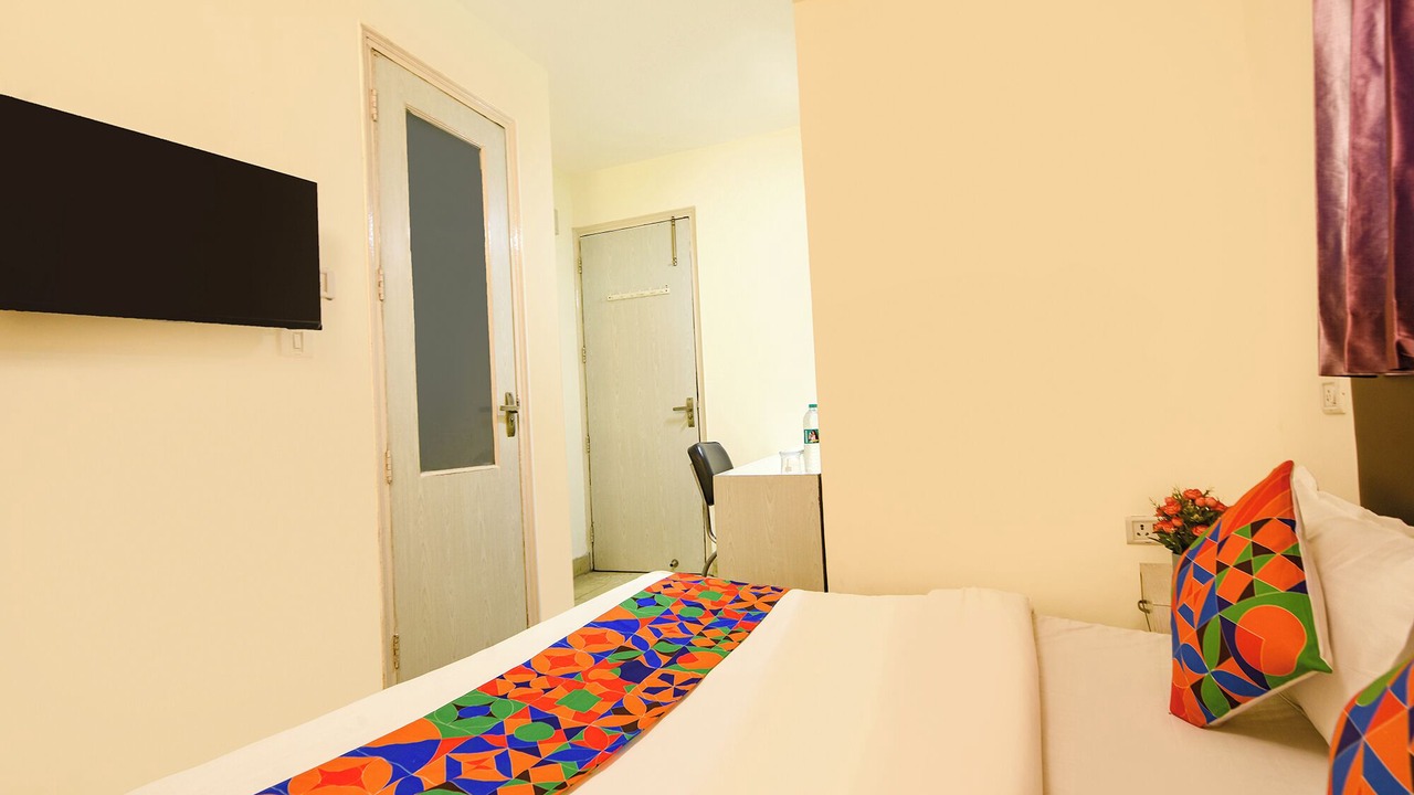 Photo of Bedroom in Karol Bagh