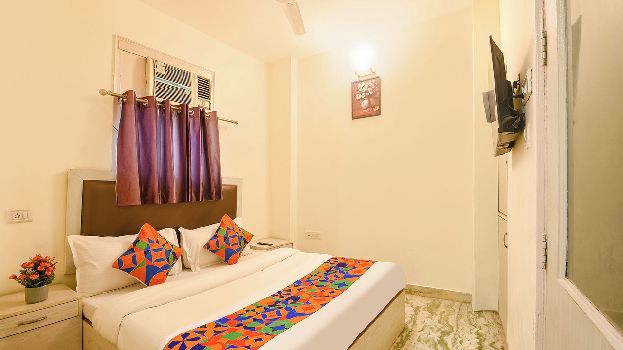 Photo of Bedroom in Karol Bagh
