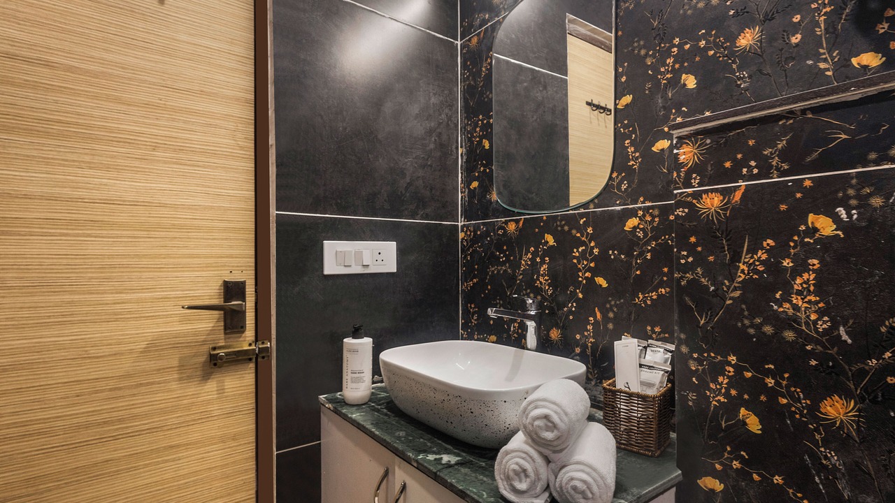 Photo of Bathroom in The Mall Road