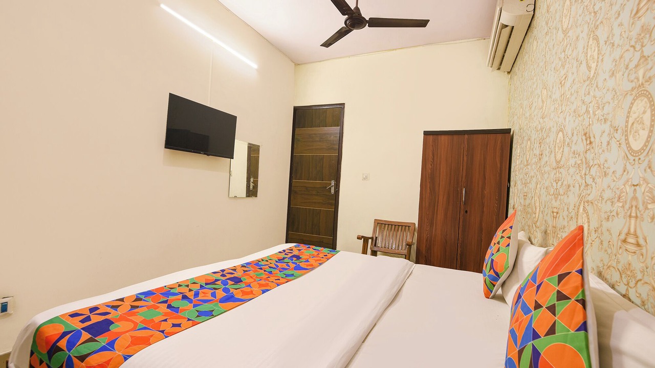 Photo of Bedroom in East of Kailash